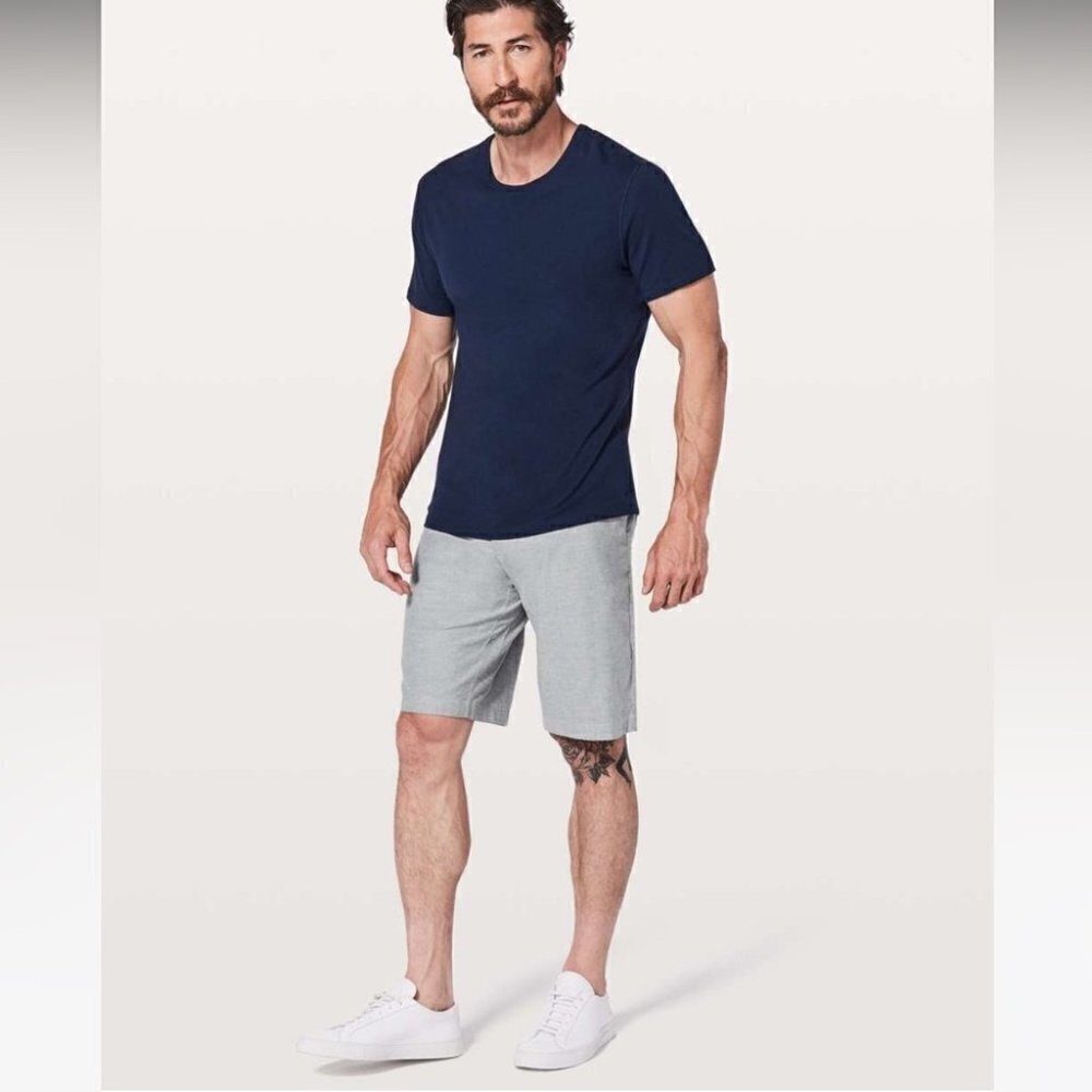 Lululemon Commission Short Relaxed *Qwick Oxford 11"Sz 30
